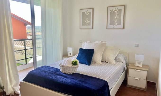 Isla Apartment | Apartment with garden and pool Isla Sol 5909