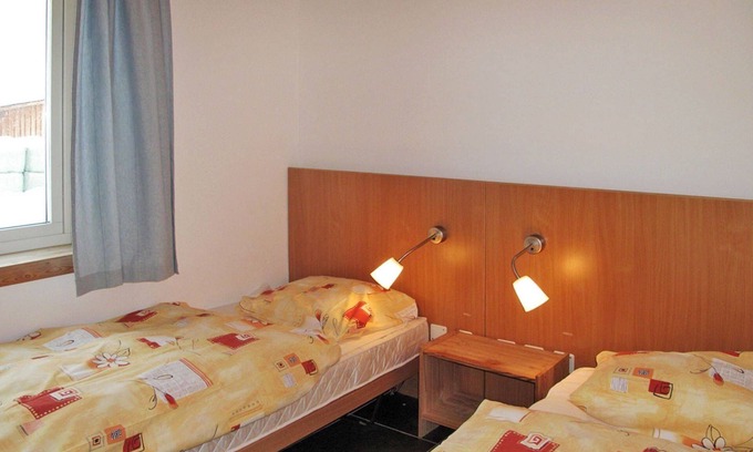 Savognin Apartment | Apartment with parking and pets allowed