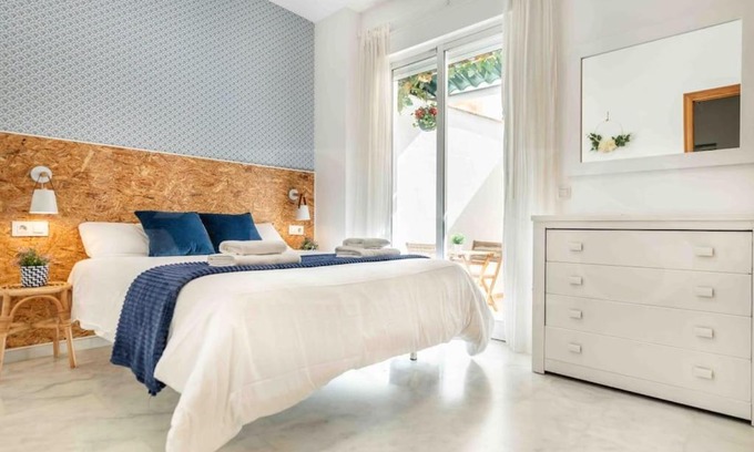 El Ejido Apartment | Apartment with parking near center REMS
