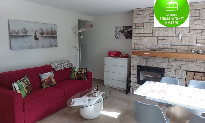 Rappele Apartment | Apartment with pool, parking space, south-facing balcony, sauna, from May-Oct. Mountain railway ticket incl.