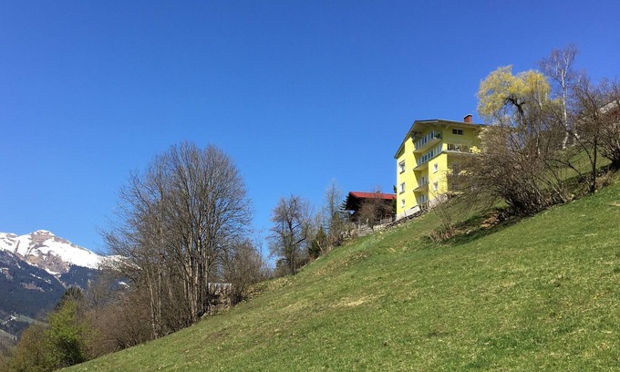 Bad Hofgastein Apartment | Apartment with stunning panoramic views for 6 people in an exposed location