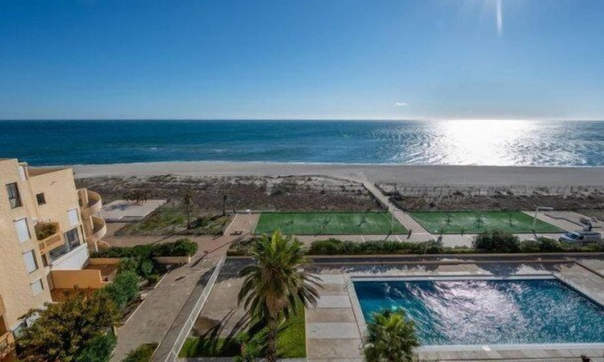 Le Barcares Apartment | Apartment with sea view, communal pool and private parking 6ARGO506