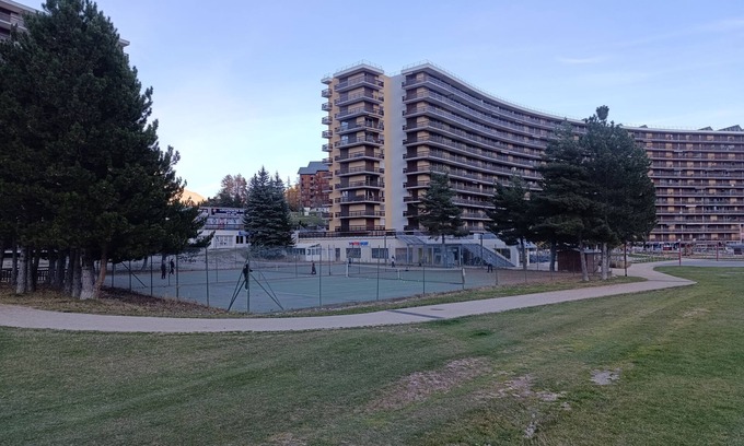 Saint-Etienne-en-Devoluy Apartment | Apartment with splendid view, south-facing, at the foot of the slopes