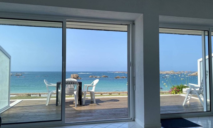 Tregastel Apartment | Apartment with terrace, direct beach access, private parking