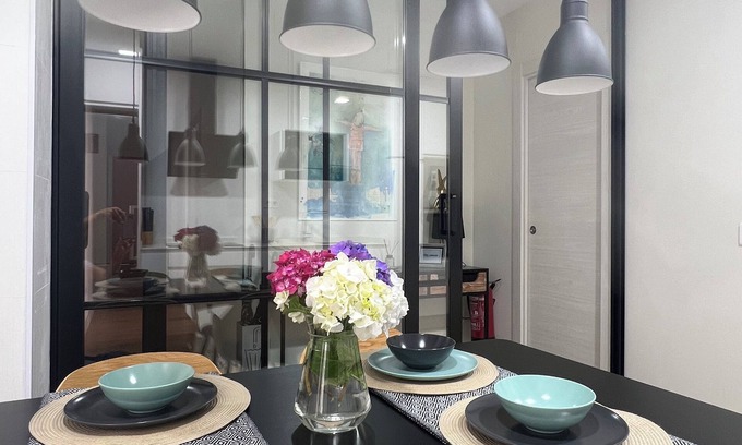 Gijon City Centre House | Apartment with terrace and parking near the beach