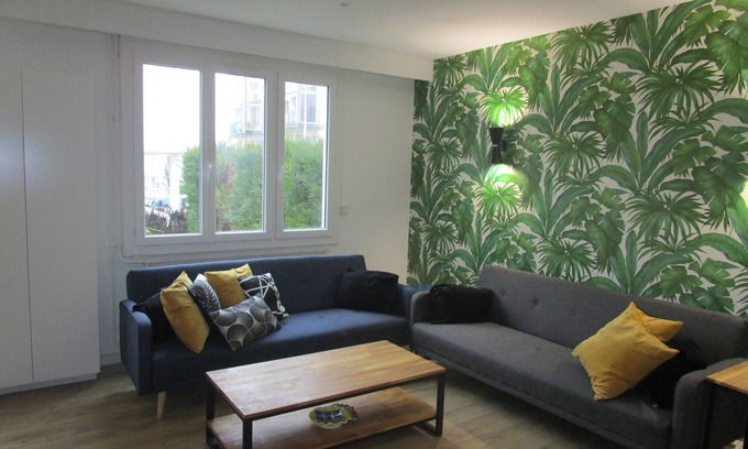 Royan Apartment | Apartment with terrace + garden, 3 bedrooms 200m from Foncillon beach!