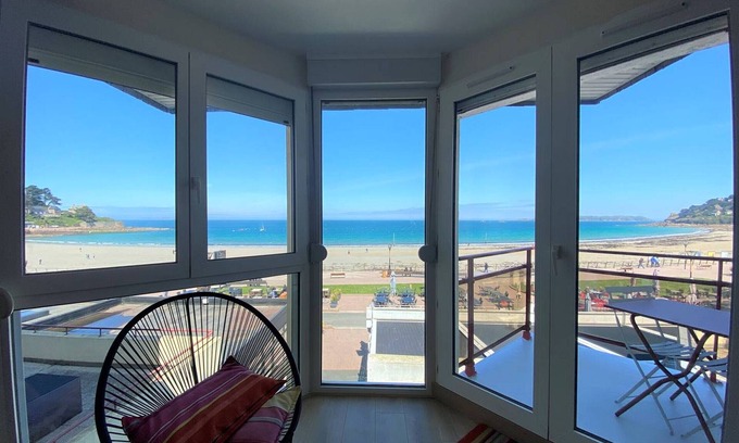 Perros-Guirec Apartment | Apartment with WIFI and Sea View, Trestraou Beach in Perros-Guirec