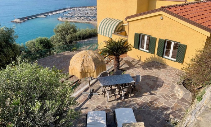 Finale Ligure Apartment | Apartment with wonderful terrace on the sea - Finale Ligure