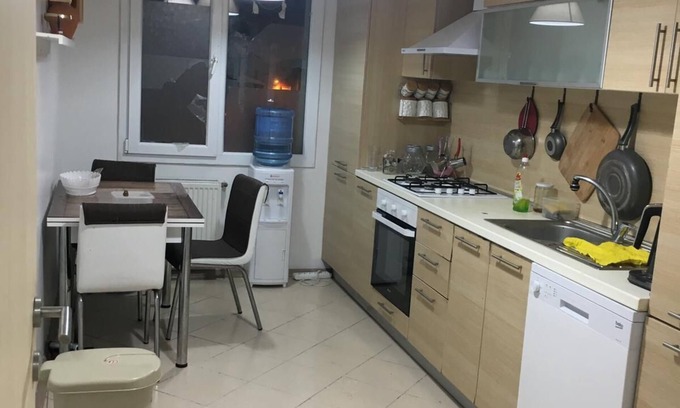Pendik Apartment | Apartment within a Private Complex