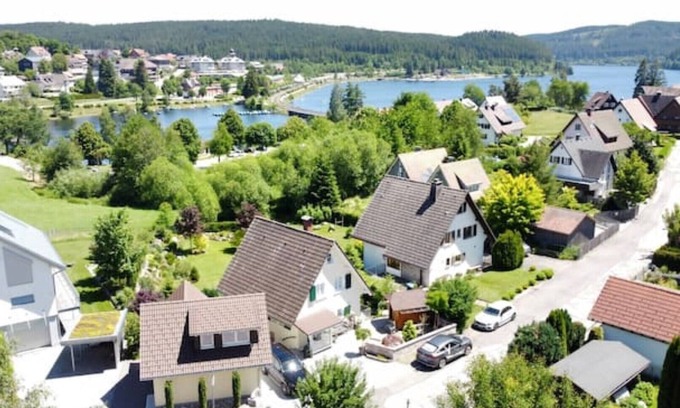 Schluchsee Apartment | Apartment Wolfshöhle - Cozy fairytale apartment