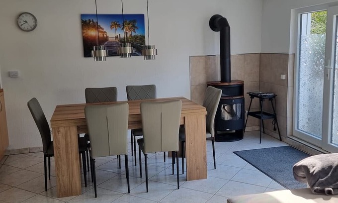 Gaienhofen Apartment | Apartment 'Zeller' with Private Terrace and Wi-Fi