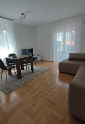 Pirot Apartment | Apartment Zmaj