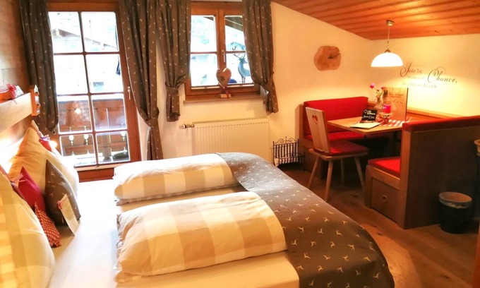 Blindau Apartment | Apartment Zwerchenberg - one-room apartment 26m² with balcony and morning sun