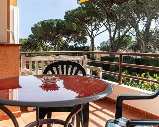 Calella de Palafrugell Apartment | Apartmento con piscina y pista de tennis