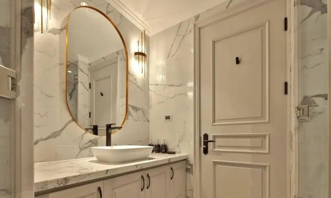 Hai Ba Trung Apartment | Apartments by Vitrine - 2 BR apartment