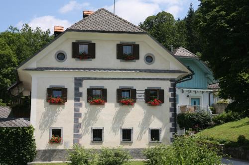 Visoko pri Poljanah Apartment | Apartments Cvetje v Jeseni