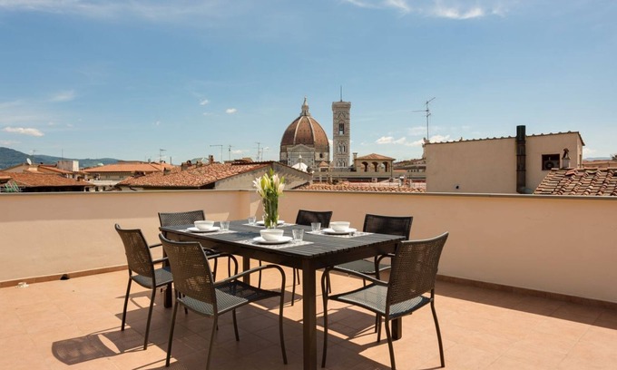 Duomo Apartment | Apartments Florence - Tornabuoni Terrace