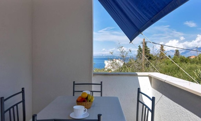 Pokrivenik Apartment | Apartments Igor (44141-A6) - Gdinj - island Hvar