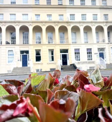 Cheltenham Apartment | Apartments in Cheltenham, United Kingdom