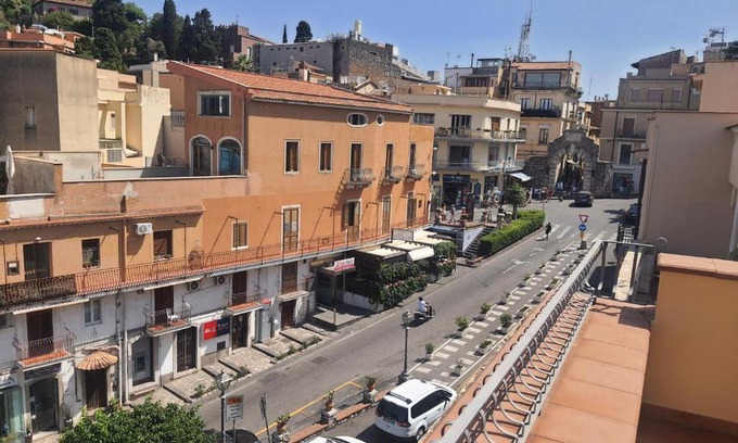 Taormina Apartment | Apartments in Taormina, Italy