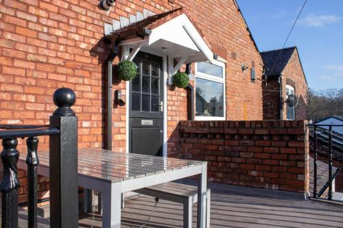 Trafford Apartment | Apartments in United Kingdom