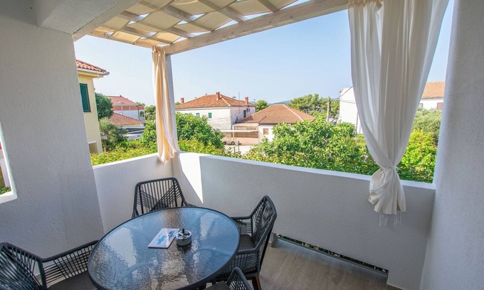 Turanj Apartment | Apartments Josip (27001-A2) - Turanj