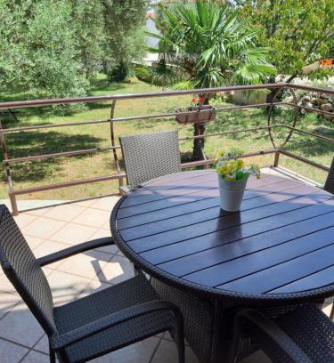 Drenje Apartment | Apartments Juretic