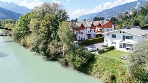 Bruck an der Grossglocknerstrasse Apartment | Apartments Kabashi 2 RIVER View