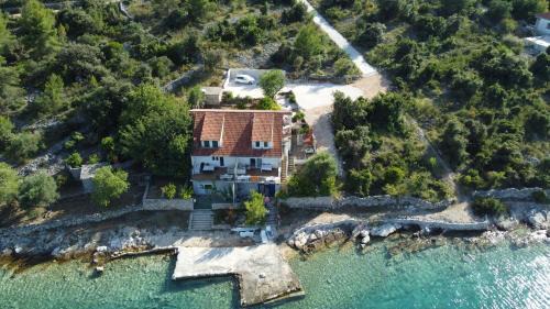 Veliki Drvenik Apartment | Apartments Lučin