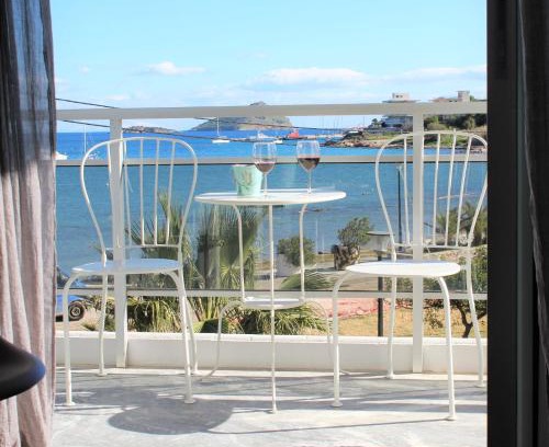 Porto Rafti Apartment | Apartments MARE BLU by the sea.