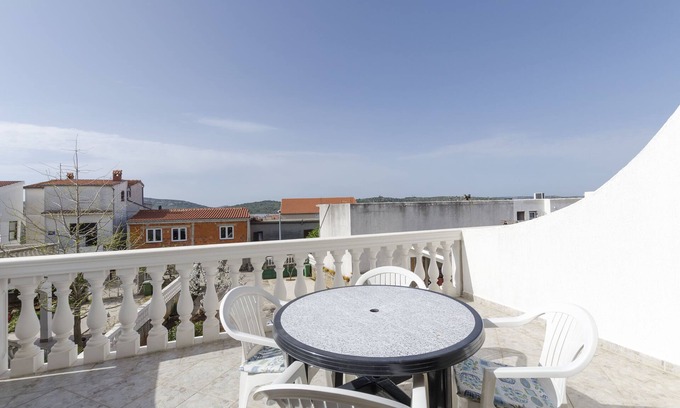 Pirovac Apartment | Apartments Mime (14021-A1) - Pirovac