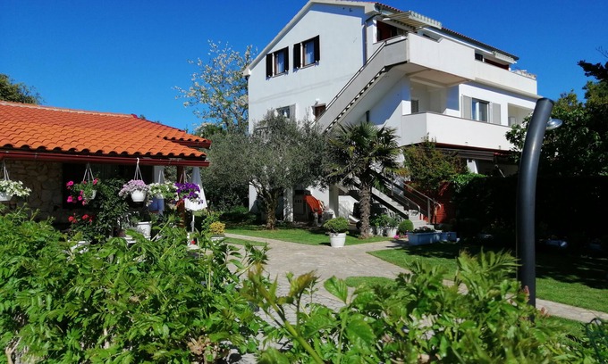 Vrsi Apartment | Apartments "Mulo" beachfront