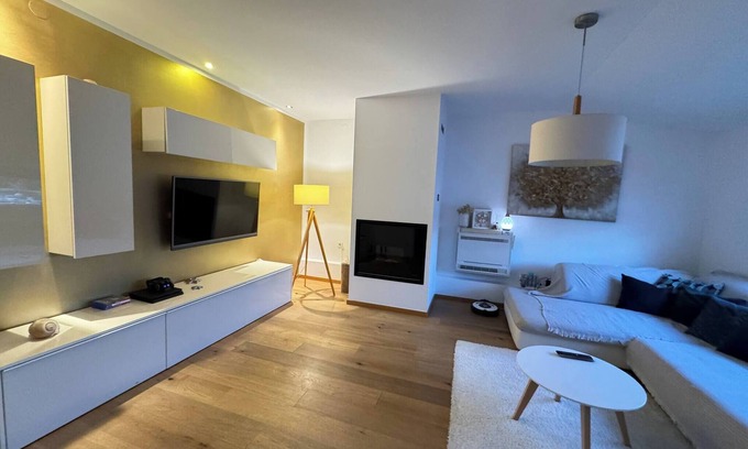 Rab Town Apartment | Apartments Raffaello 3-Bedroom Apartment with Shared Pool