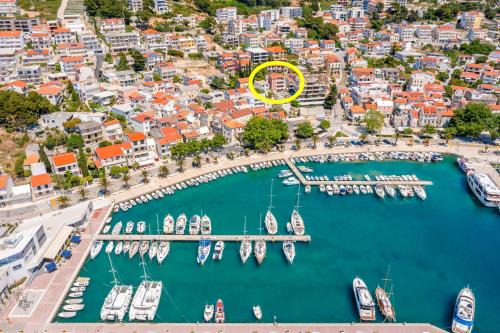 Baska Voda Apartment | Apartments Teo - Center with Free Parking