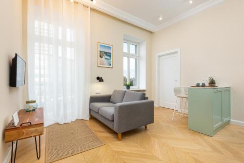 Praga Apartment | Apartments Warsaw Targowa by Noclegi Renters