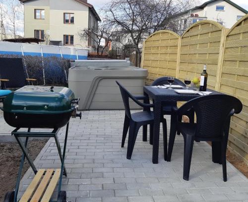 Zujunai Apartment | Apartments with outdoor SPA jacuzzi and sauna