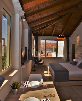 Supetar Apartment | APARTMENTS4YOU SUPETAR-the BEST and MOST POPULAR apartments for DISCOVERING the island - free parking - 200 meters from the beach