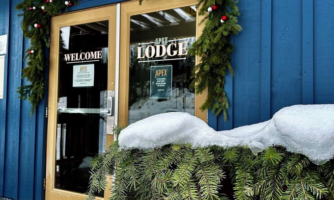 Okanagan-Similkameen Hotel | Apex Mountain Lodge