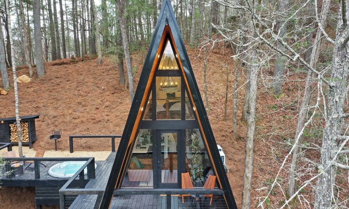 Cashes Valley House | Apex Treehouse Blue Ridge, GA