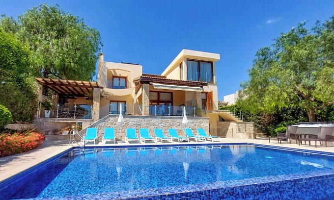 Aphrodite Hills Villa | Aphrodite Hills Superior Villa 0100