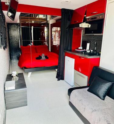 Naturist Village Apartment | AphrodiX Village naturiste