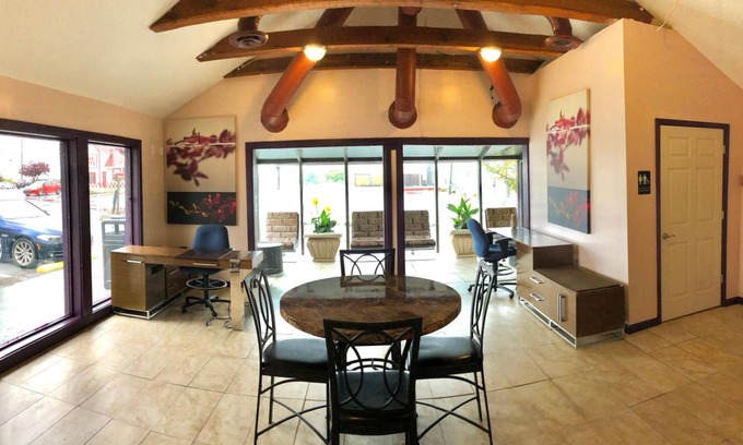 Winchester Hotel | APM Inn & Suites
