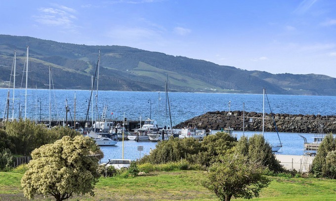 Apollo Bay Apartment | Apollo Blue 7 - perfect holiday accommodation