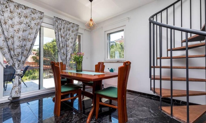Cove Murtar Apartment | Apox