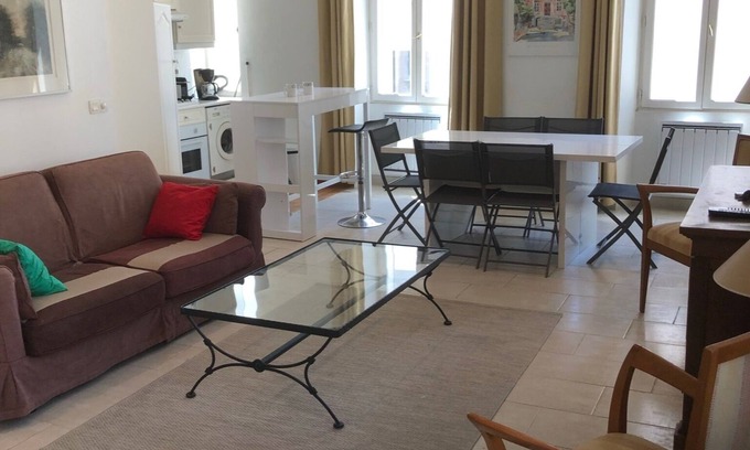 Cannes City Centre Apartment | App Grands Volumes 3 mn à Pied Mer,croisette, Sncf Séjour 2ch 6 Couchages