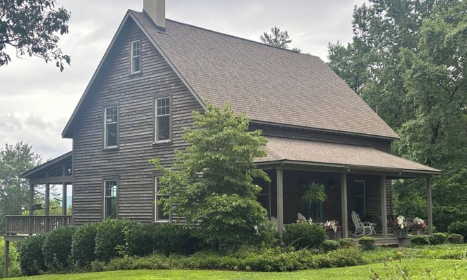 Ferrum House | Appalachians Inspired, Custom Built 2015, Solar Powered With Mountain Views