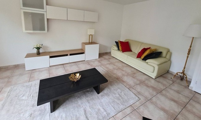 Autun Apartment | Apparemment Reposant Avec une Belle vue