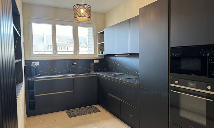 Tours City Centre Apartment | Apparently hyper-central towers
