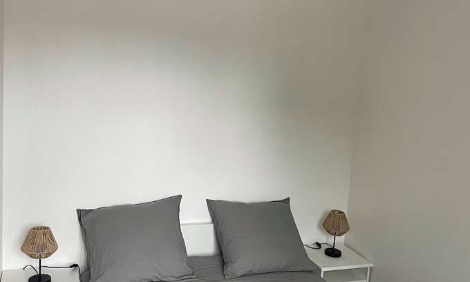 Ormesson-sur-Marne Apartment | Appariement Neuf Tout Confort , à 30 Minutes de Paris et de Disney Land