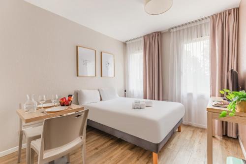 Dobree-Bon Port Apartment | Appart'City Classic Nantes Quais de Loire